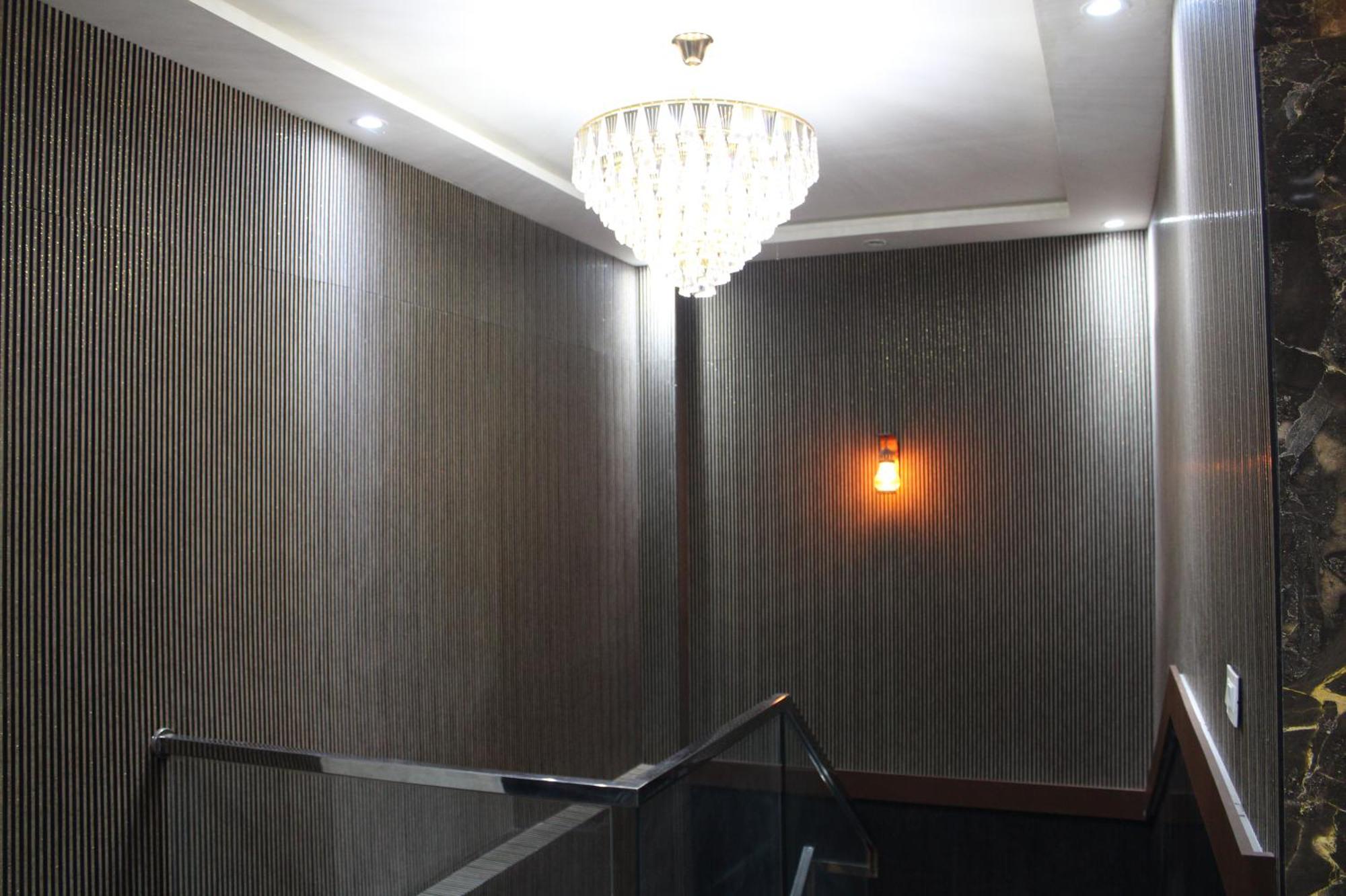 Hotel Gold Stone Kanpur Buitenkant foto